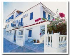 Căn hộ có phục vụ Mania Rooms And Studios (Poros-City, Hy Lạp)
