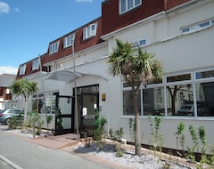 Riviera Hotel & Holiday Apartments (Bournemouth, United Kingdom)