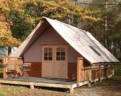 Kamp Alanı Camping Le Nid Du Parc (Villars-les-Dombes, Fransa)