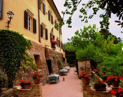 Otel La Ghirlanda Wine Resort (Gualdo Cattaneo, İtalya)