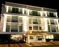 Hotel Crown Regency Makati (Makati, Philippines)
