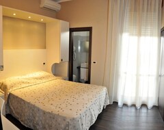 Khách sạn Hotel Lalla Beauty & Relax (Cesenatico, Ý)