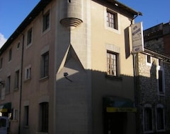 Otel La Vieille Auberge (La Rochefoucauld, Fransa)