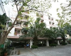 Beerapan Hotel (Bangkok, Thailand)