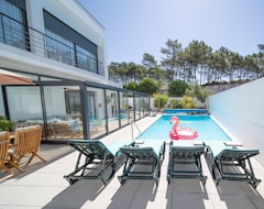 Hotel Charming 4-bemd House In Nazare With Pool (Nazaré, Portugal)