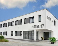 Khách sạn Hotel 37 (Essenbach, Đức)