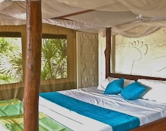 Khách sạn Barefoot Beach Camp (Malindi, Kenya)