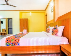 Khách sạn FabExpress City Comforts Inn Madikeri (Madikeri, Ấn Độ)