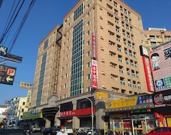 Hotelli Dengfeng Milan Business Hotel (Huwei Township, Taiwan)