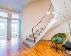 Koko talo/asunto UNIQUE Modernist Duplex apartment & PARKING (Porto, Portugali)