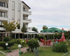 Khách sạn Hotel President (Durrës, Albania)