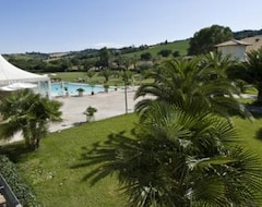 Khách sạn Hotel Ristorante Finis Africae (Senigàllia, Ý)