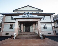 Khách sạn Medeus Villa (Almaty, Kazakhstan)
