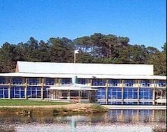 Otel Logis Des Lacs D'Halco (Hagetmau, Fransa)