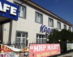 Khách sạn Hotel Madanur (Karakol, Kyrgyzstan)