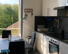 Koko talo/asunto Appart Meuble 45m2 Calme Et Lumineux Au Continental (Vittel, Ranska)