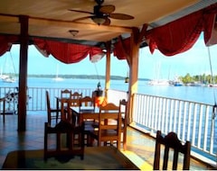 Hotel Oasis Over the Sea (Bocas del Toro, Panama)