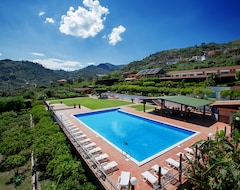 'A Nuciara Park Hotel & Spa (Furci Siculo, İtalya)