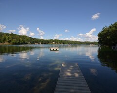 Khách sạn Traverse City-spider Lake - 6 Bdrm 3.5 Ba-slps 14-air-fp-dock-kayaks-paddlebt (Traverse City, Hoa Kỳ)