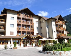 Khách sạn Hotel Zurigo (Molveno, Ý)