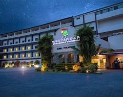 Hotel Whiterock Beach Waterpark (Subic, Philippines)