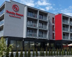 Khách sạn Family Resort Sarbinowo (Mielno, Ba Lan)