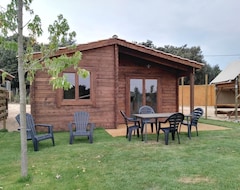 Otel Camping Rural Montori (Ultramort, İspanya)