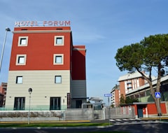 Khách sạn Hotel Forum (Baranzate, Ý)