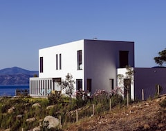 Toàn bộ căn nhà/căn hộ Contemporary Villa Sea View Exceptional, Quiet, Swimming Pool Sagone South Corsica (Vico, Pháp)