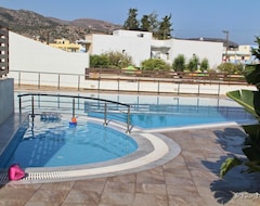 Hotel Cosmopolit (Malia, Grecia)