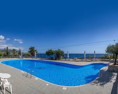 Kardamili Beach Hotel (Kardamili, Greece)