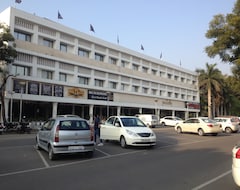 Hotel The Piccadily (Chandigarh, India)