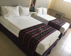 Khách sạn Gardenia Hotel & Suites (Acaponeta, Mexico)
