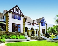 Otel St James Guest Houses (St James, Güney Afrika)