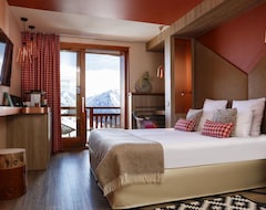 Hotel Luxury Chalet In Alpe Dhuez On The Slopes, Close To Shops (Huez, Frankrig)