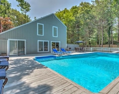 Cijela kuća/apartman New Listing Gorgeous Home With Large Deck & Attached Heated Pool, Access To The Gardiners Bay Community Beach (Bridgehampton, Sjedinjene Američke Države)