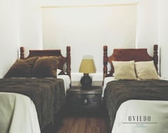 Lejlighedshotel Oviedo Suites (Queretaro, Mexico)