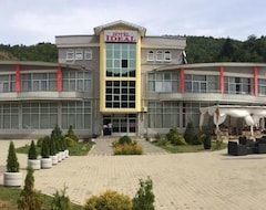 Otel Ideal (Tutin, Sırbistan)