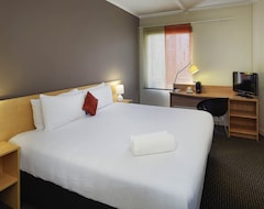 Hotel Ibis Perth (Perth, Australia)