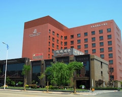 Hotel Qingdao Danube International (Qingdao, Kina)