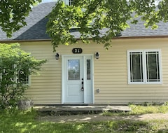 Toàn bộ căn nhà/căn hộ Place To Live Called Home (Acton, Canada)