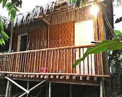 Hotel Coco Bamboo Lodge (Tacloban, Philippines)