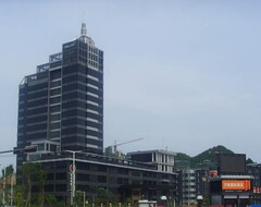 Wealth Hotel (Langzhong, Kina)