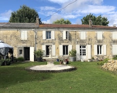 Koko talo/asunto Les Geais (Mauzé-sur-le-Mignon, Ranska)