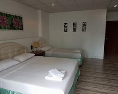 Welcome Inn Hotel @ Karon Beach. 3 Bed Room From Only 1200 Baht (Karon Beach, Thailand)