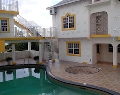 Toàn bộ căn nhà/căn hộ Star Castle Guest Suites (Whitehouse, Jamaica)
