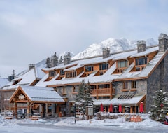 Khách sạn The Fox Hotel And Suites (Banff, Canada)