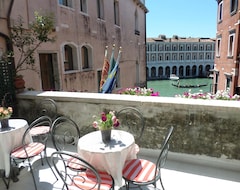 Hotel Palazzo Lion Morosini - Check In Presso Locanda Ai Santi Apostoli (Venecia, Italia)