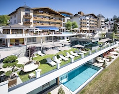 Khách sạn Wellnesshotel Cervosa (Serfaus, Áo)