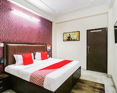 Hotel OYO 48902 The White Villa (Chandigarh, India)
